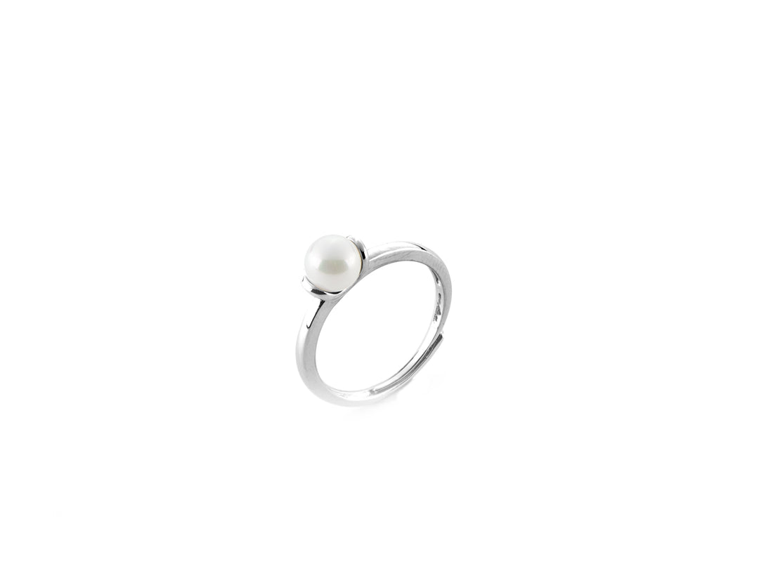 4US Cesare Paciotti Pearl Ring