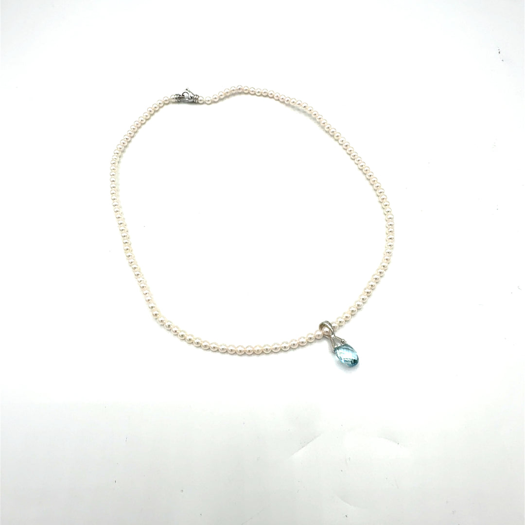 Miluna White Gold and Topaz Necklace