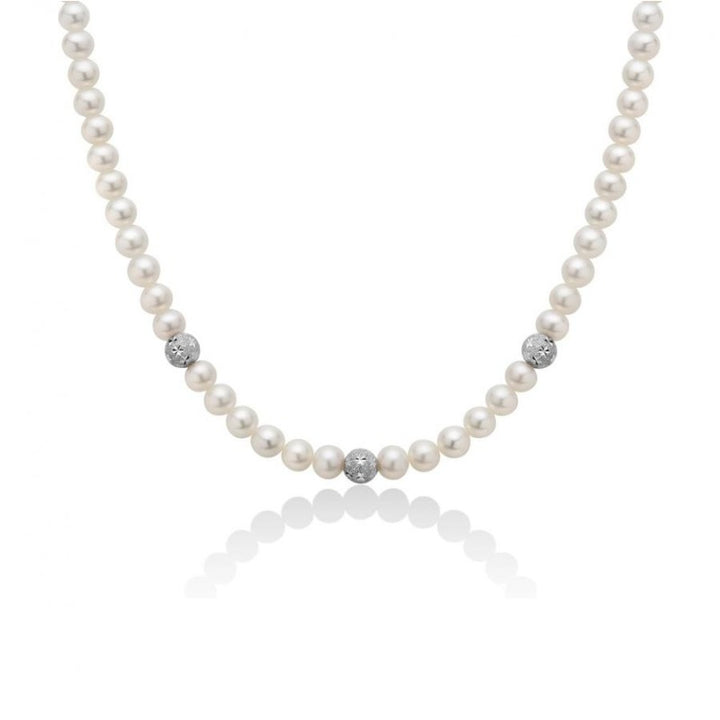 Miluna Pearl Necklace with Hammered Spheres