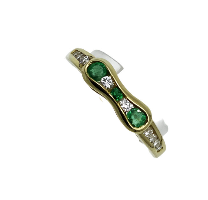 Yellow Gold Emerald Veretta Ring