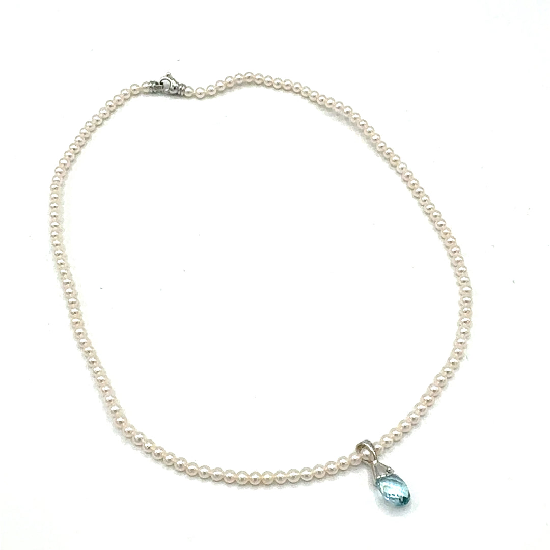 Miluna White Gold and Topaz Necklace