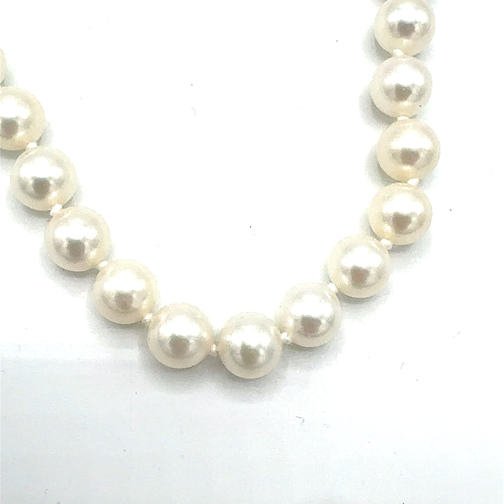 Davite and Delucchi Pearl Thread Necklace