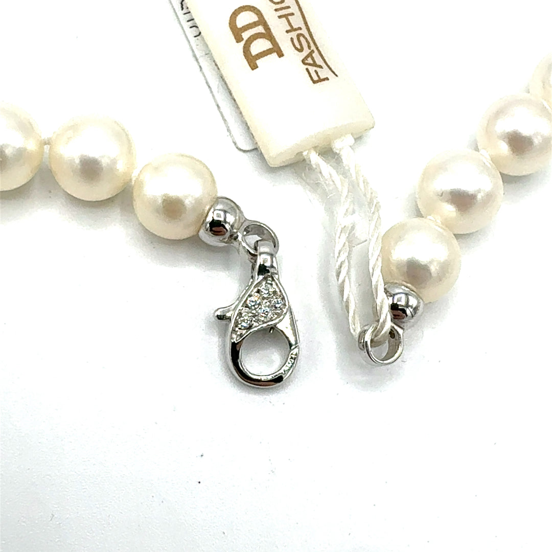 Davite and Delucchi Pearl Thread Necklace