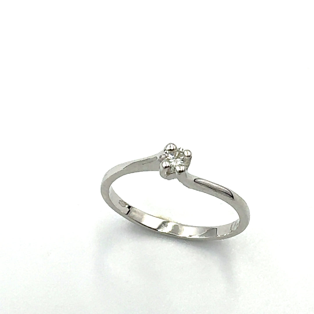 Miluna Solitaire Ring in White Gold