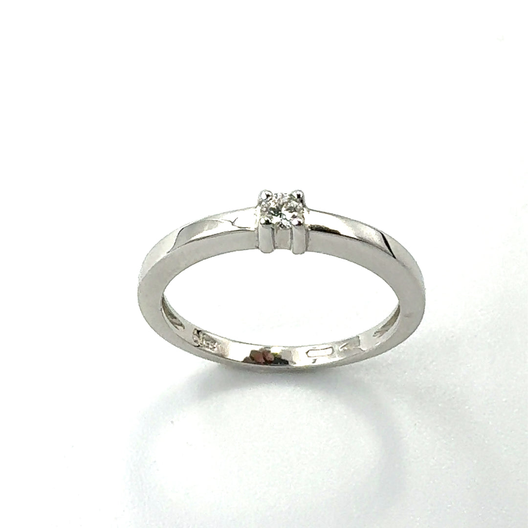 Miluna Solitaire Ring in White Gold