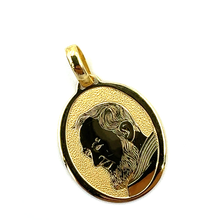 Saint Pio pendant