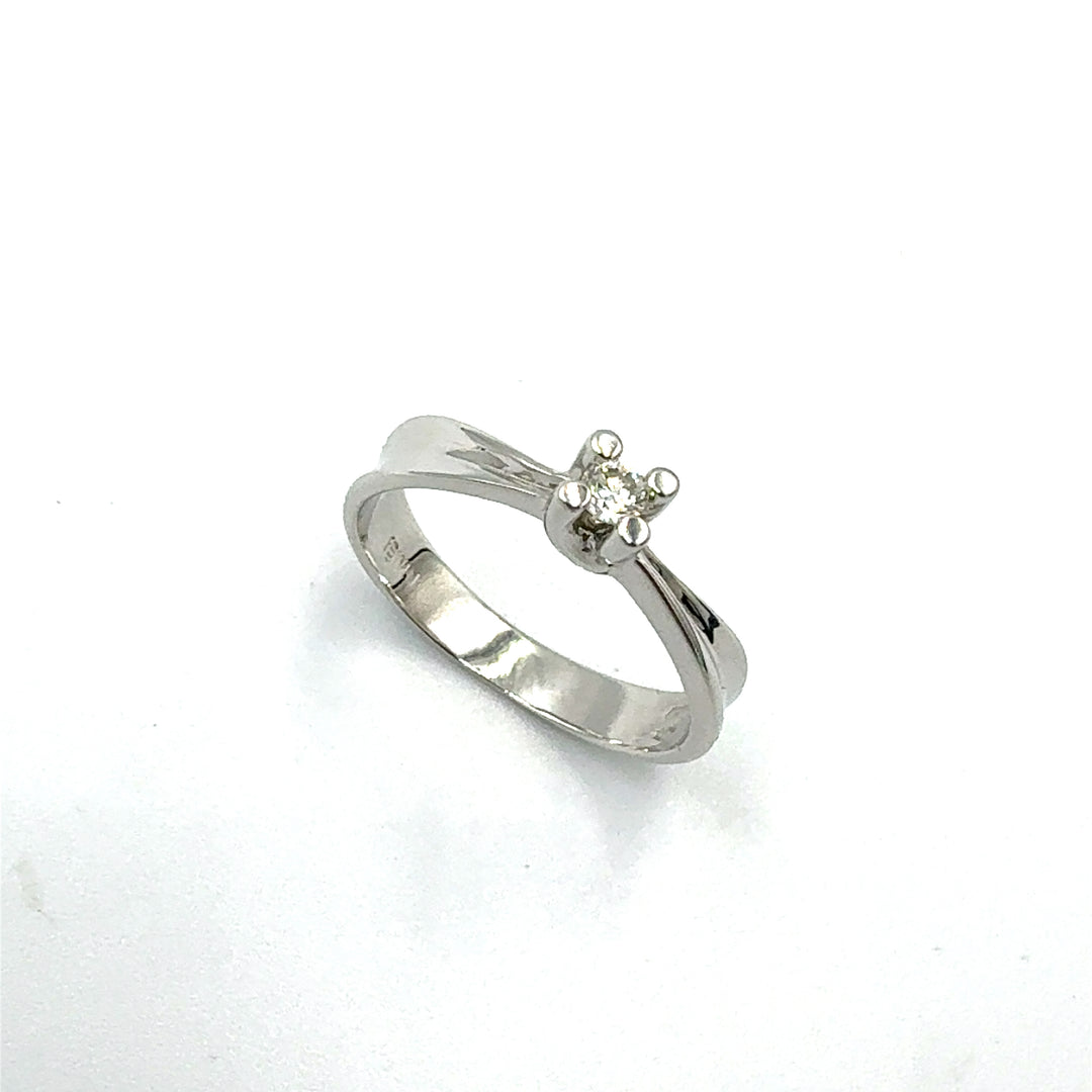 Anello Solitario Oro Bianco Nimei – Siciliano Gioielli