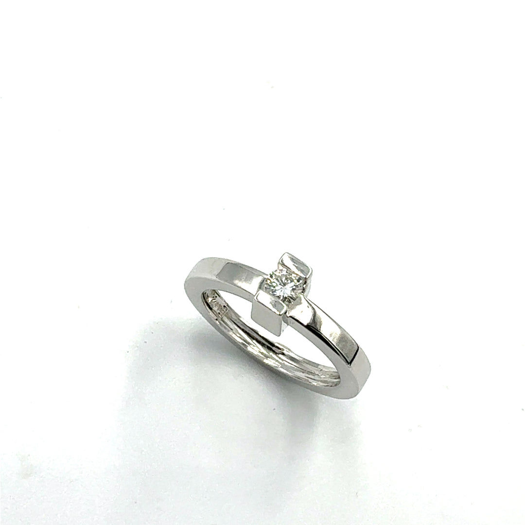 Miluna Solitaire Ring