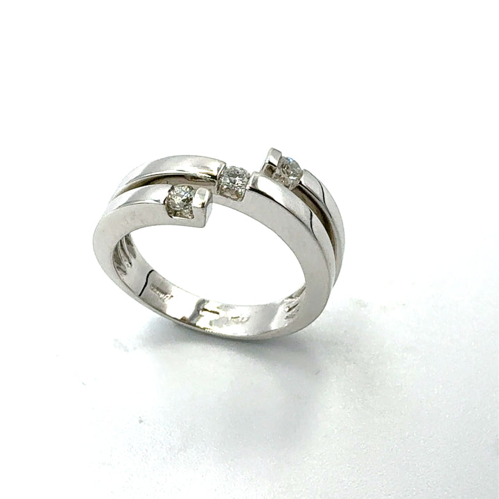 Miluna trilogy ring