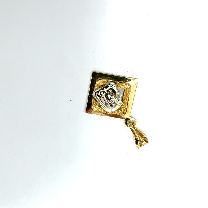 Heart pendant with Madonna