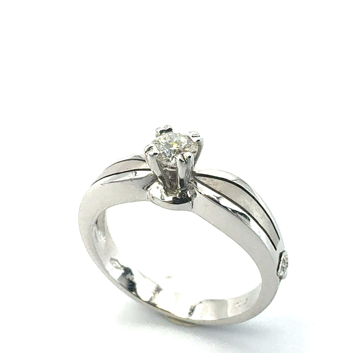 Miluna Solitaire Ring in White Gold