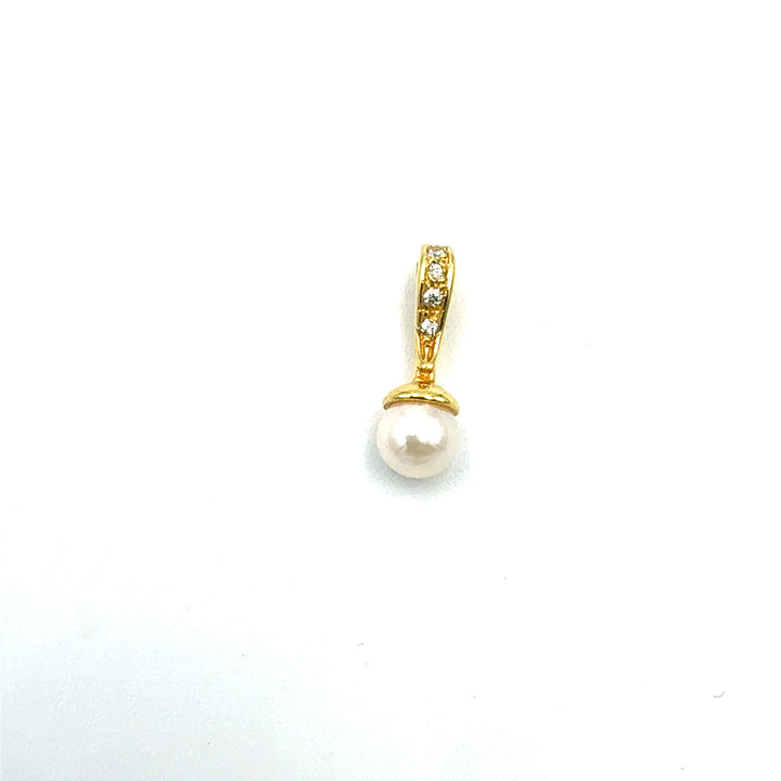 Pearl and Yellow Gold Pendant