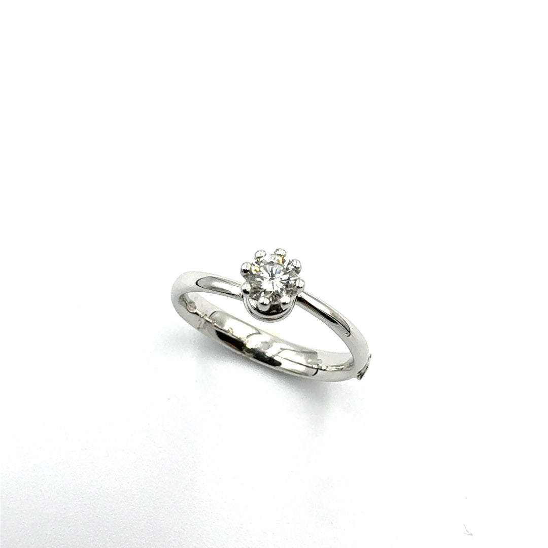 Anello Solitario Le Duchesse  Oro Bianco