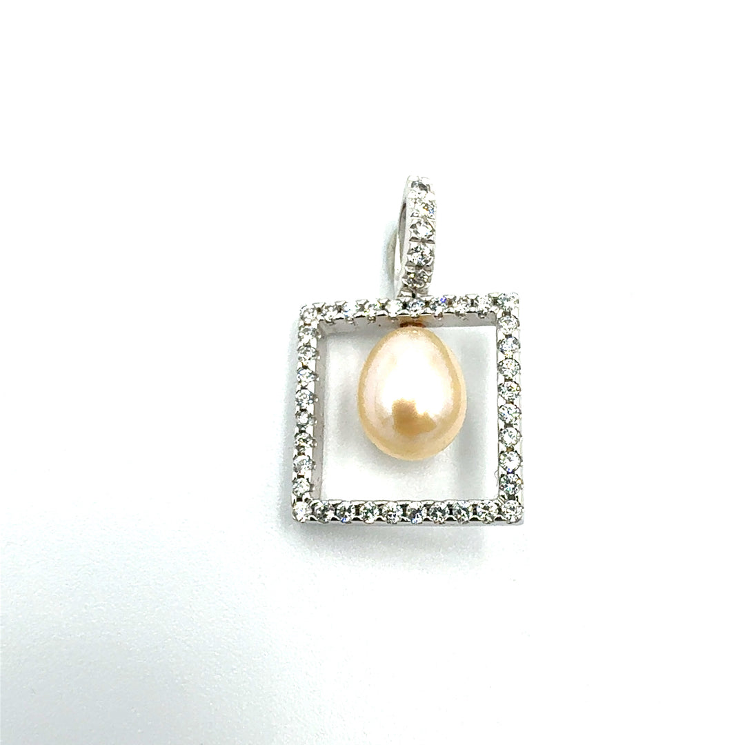 White Gold Pearl Pendant