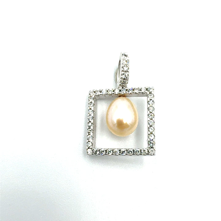 White Gold Pearl Pendant