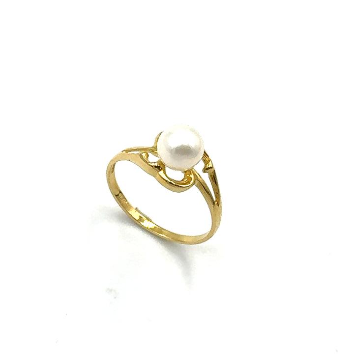 Yellow Gold Pearl Ring