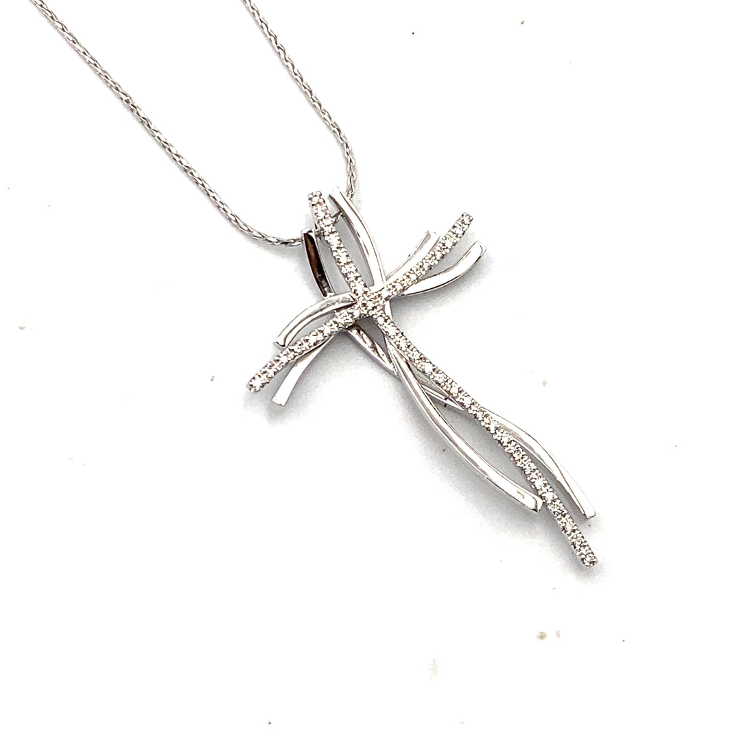 Chimento Pendant Necklace with Cross