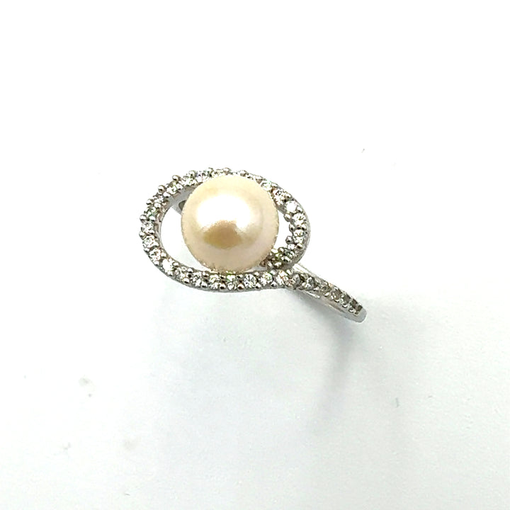 Ring with Pearl and Zircons