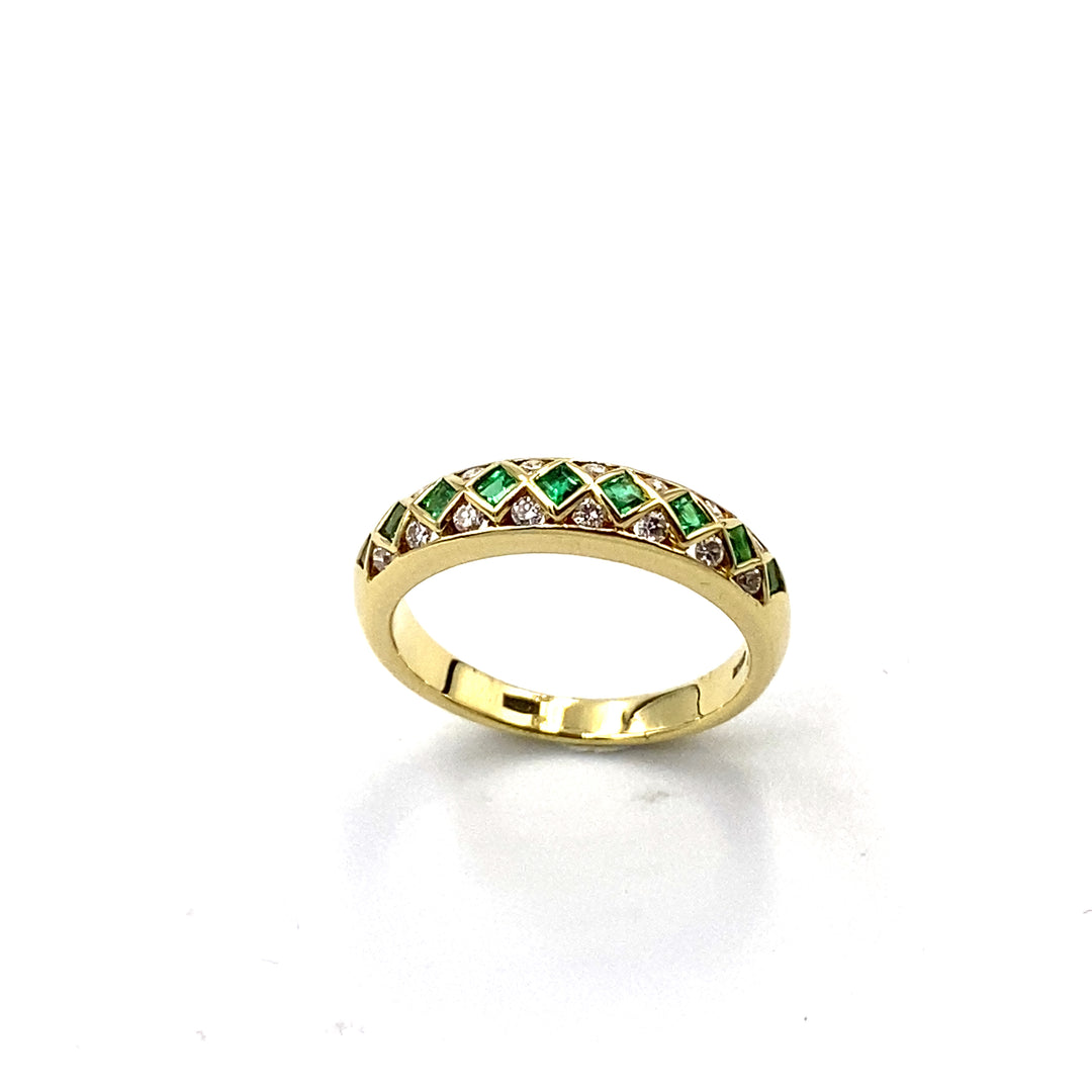 Vera yellow gold ring