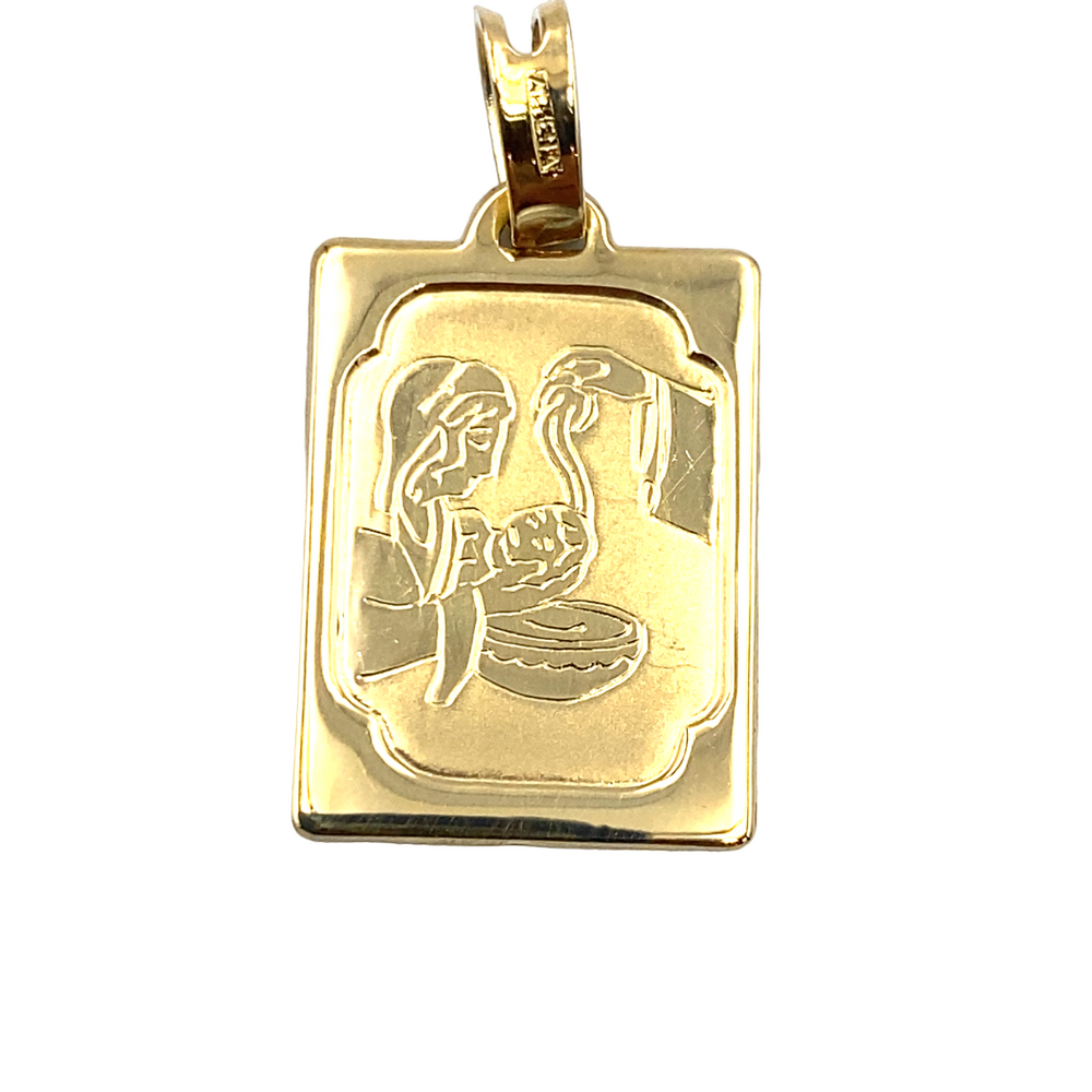 medaglia pendente fonte battesimale in oro giallo siciliano gioielli