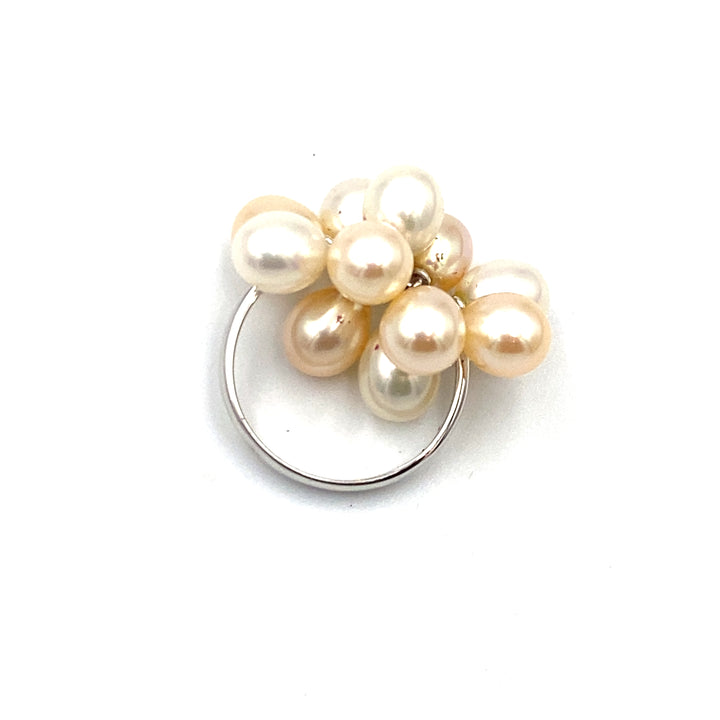Ring with Colored Mobile Pearls