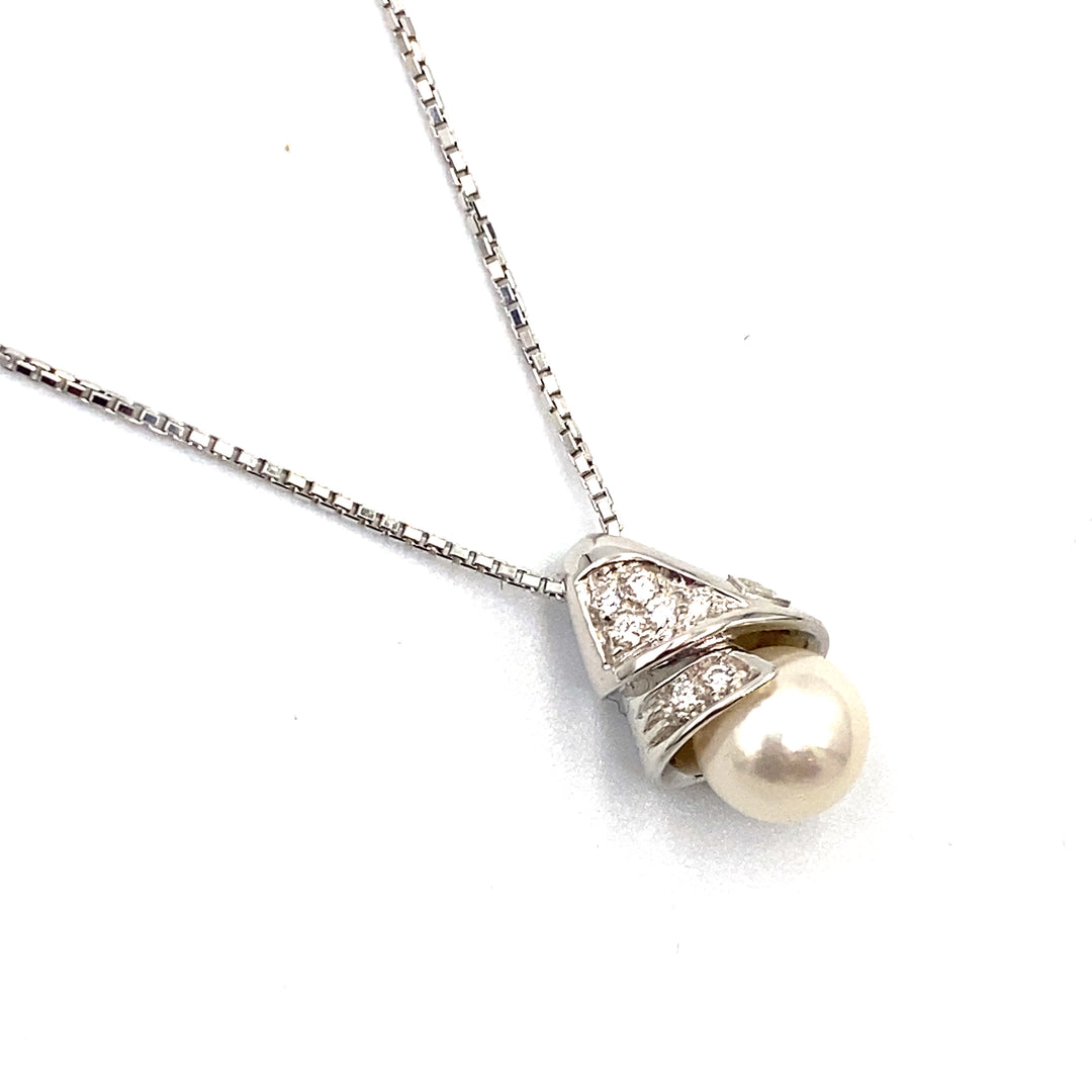 White Gold Necklace with Pearl