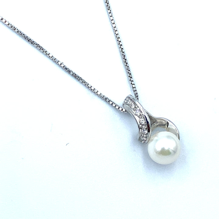 White Gold Necklace with Pearl