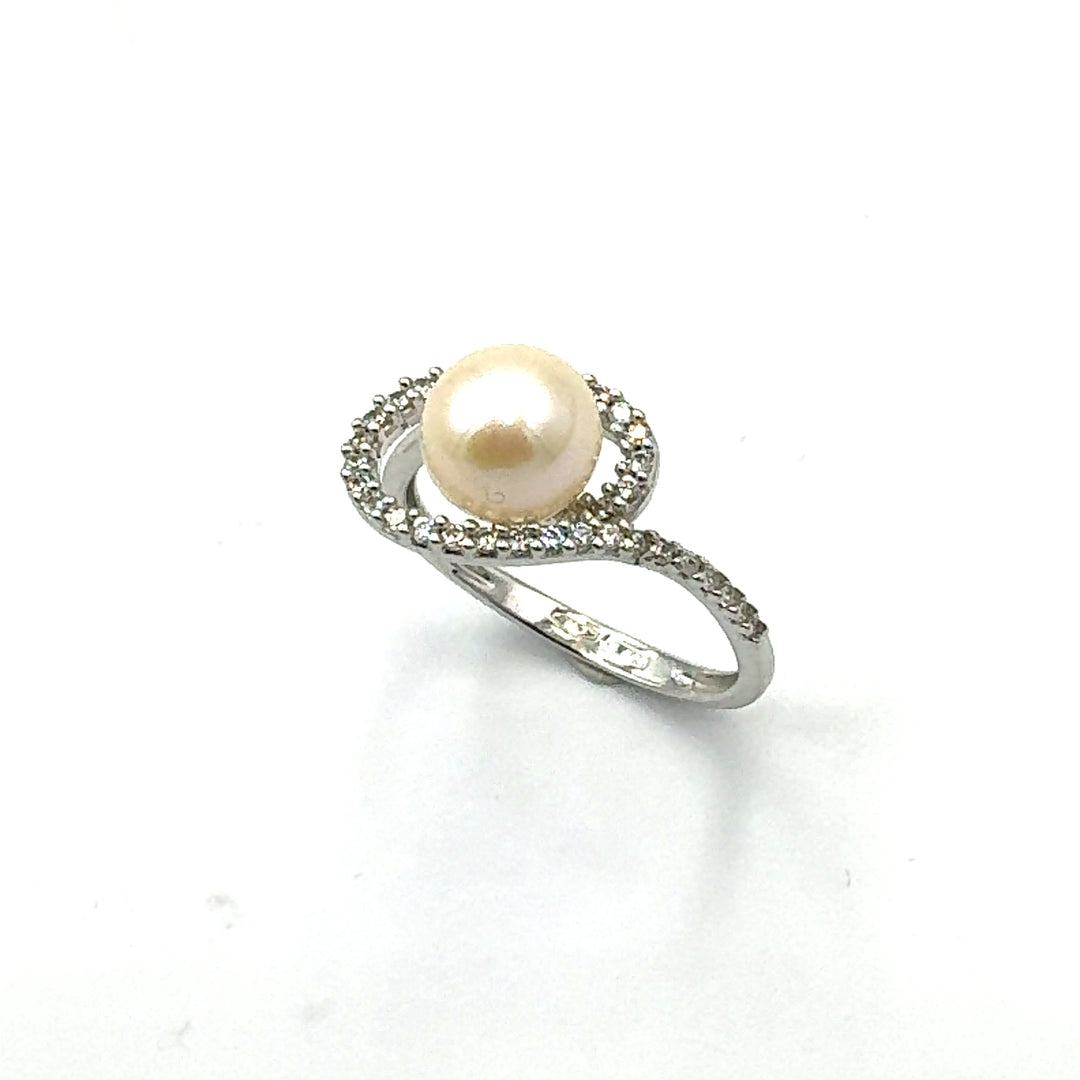 Ring with Pearl and Zircons
