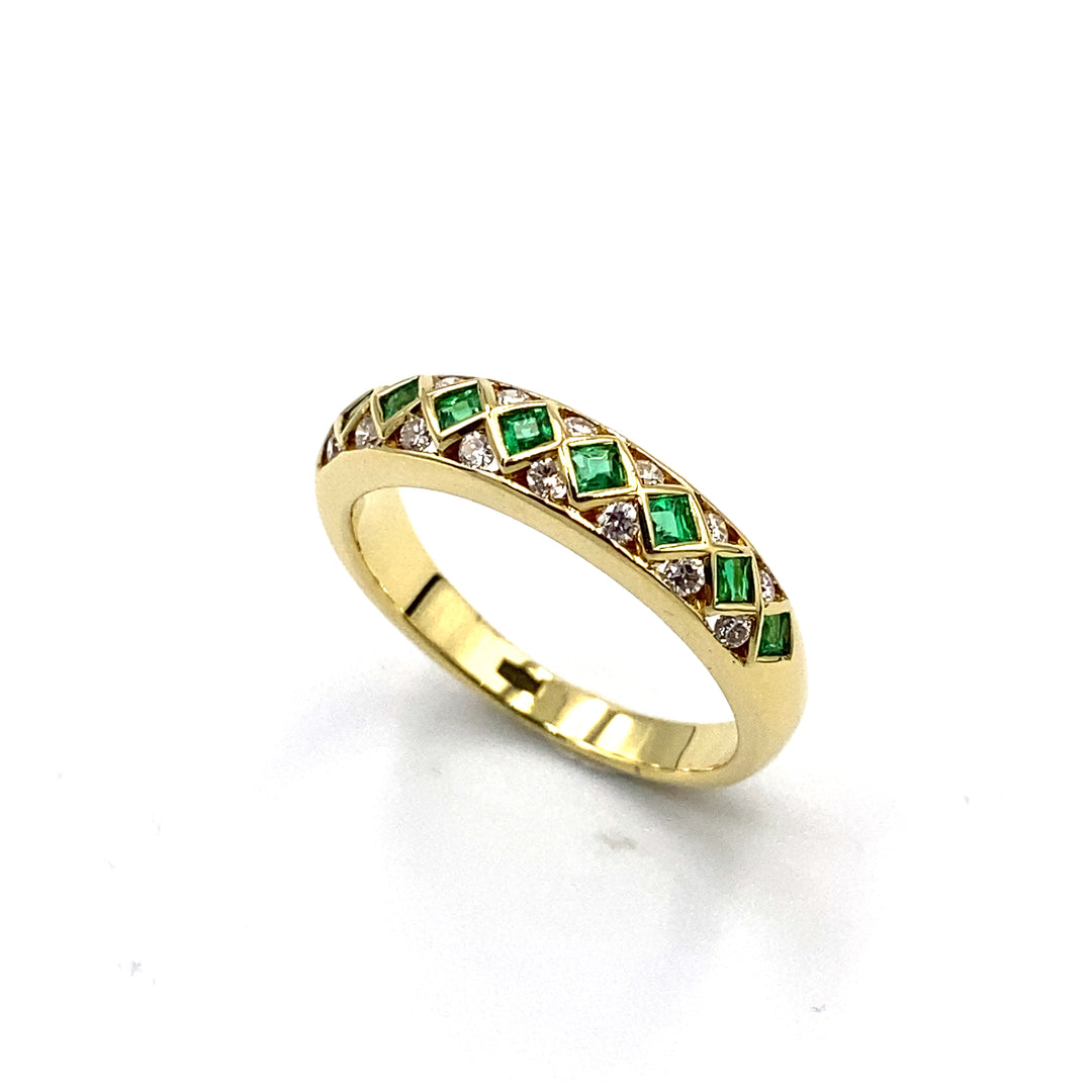 Vera yellow gold ring