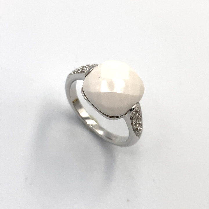 Ring with White Agate