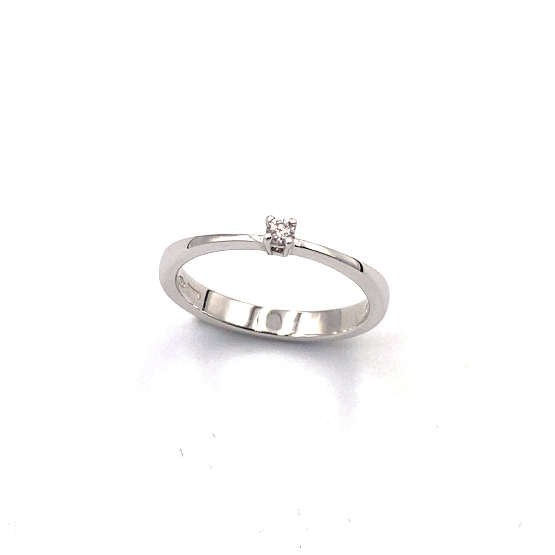 Miluna Solitaire Ring in White Gold