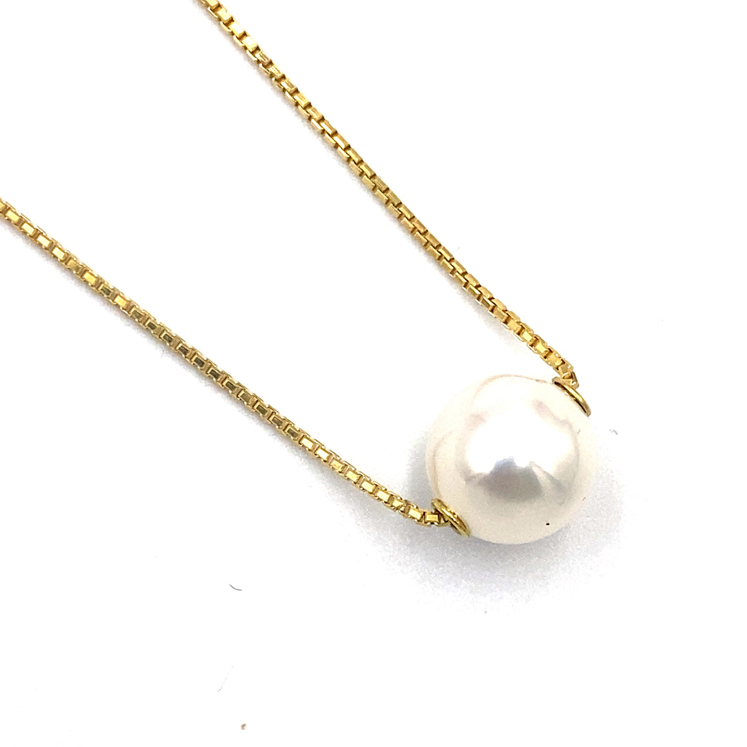 Nimei Yellow Gold and Pearl Necklace