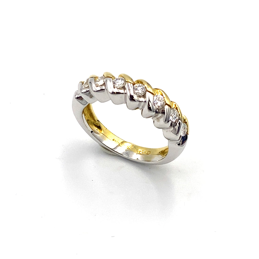 anello bicolore  in oro con diamanti  le duchesse - siciliano  gioielli 