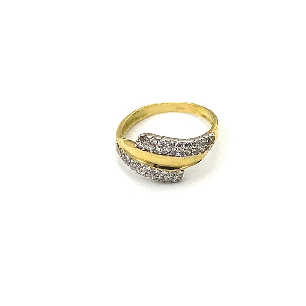 anello a fascia in oro bicolore con zirconi bianchi siciliano gioielli