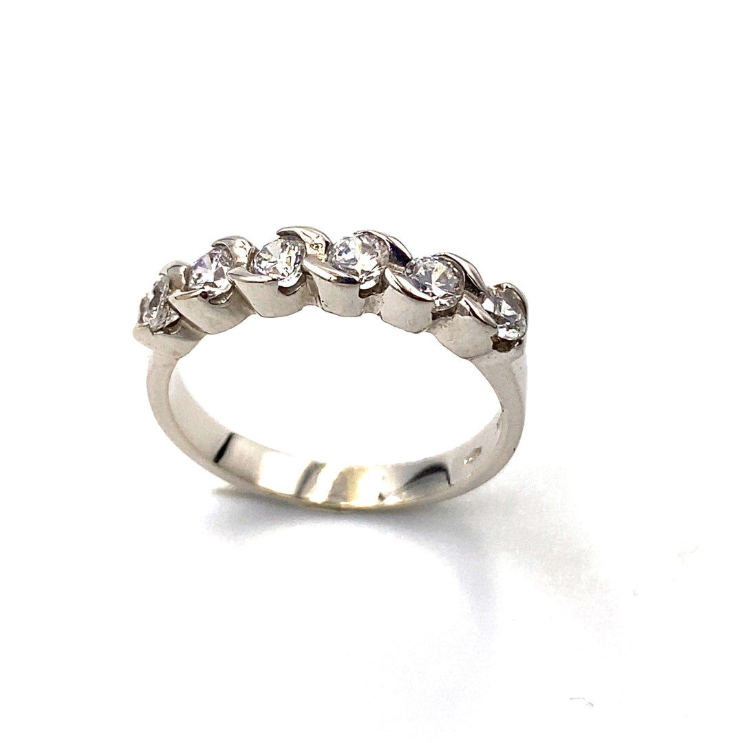 Veretta ring