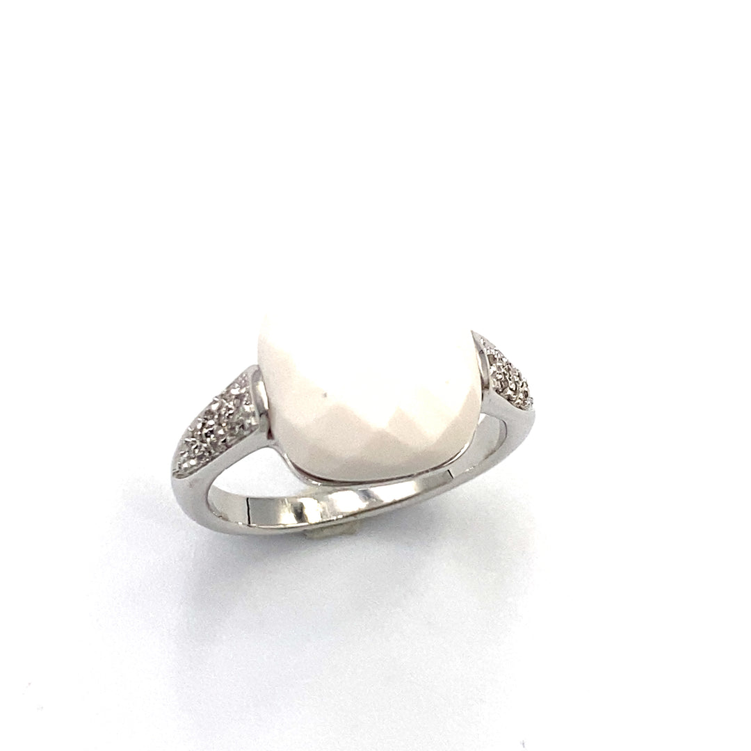 Ring with White Agate