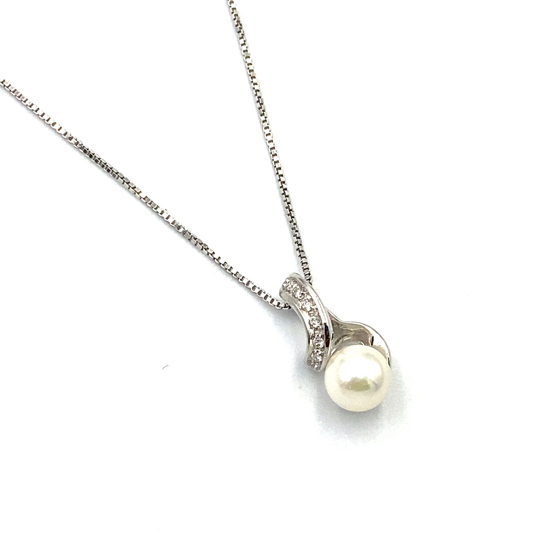 White Gold Necklace with Pearl