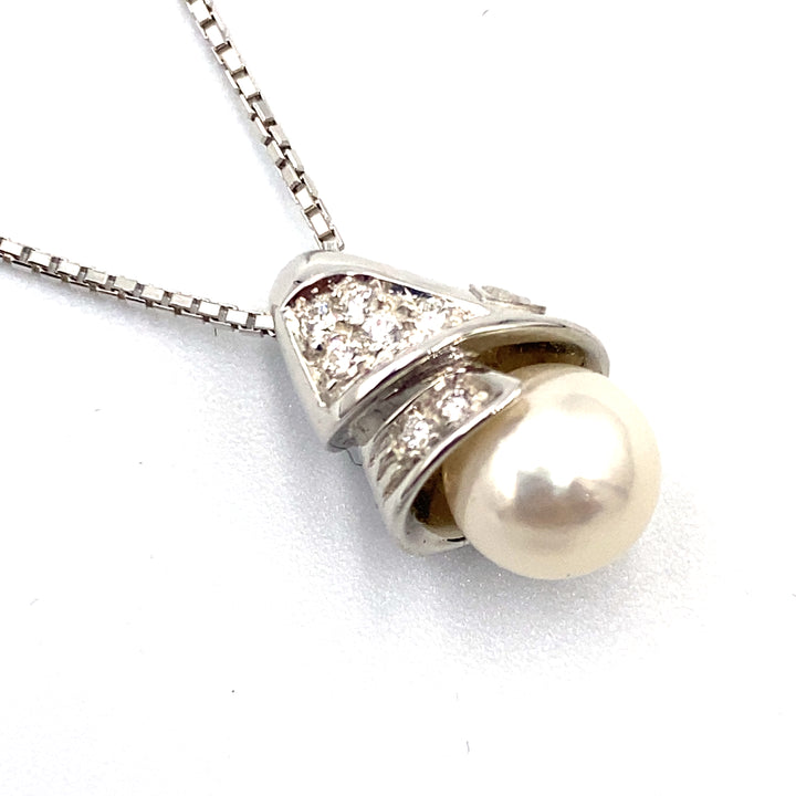 White Gold Necklace with Pearl