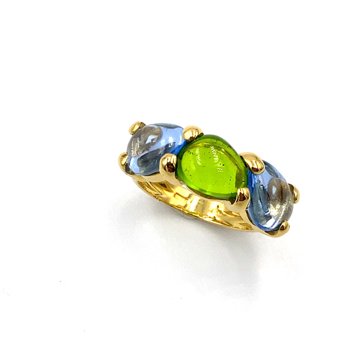 anello oro giallo con tormalina verde e topazi azzurri siciliano gioielli