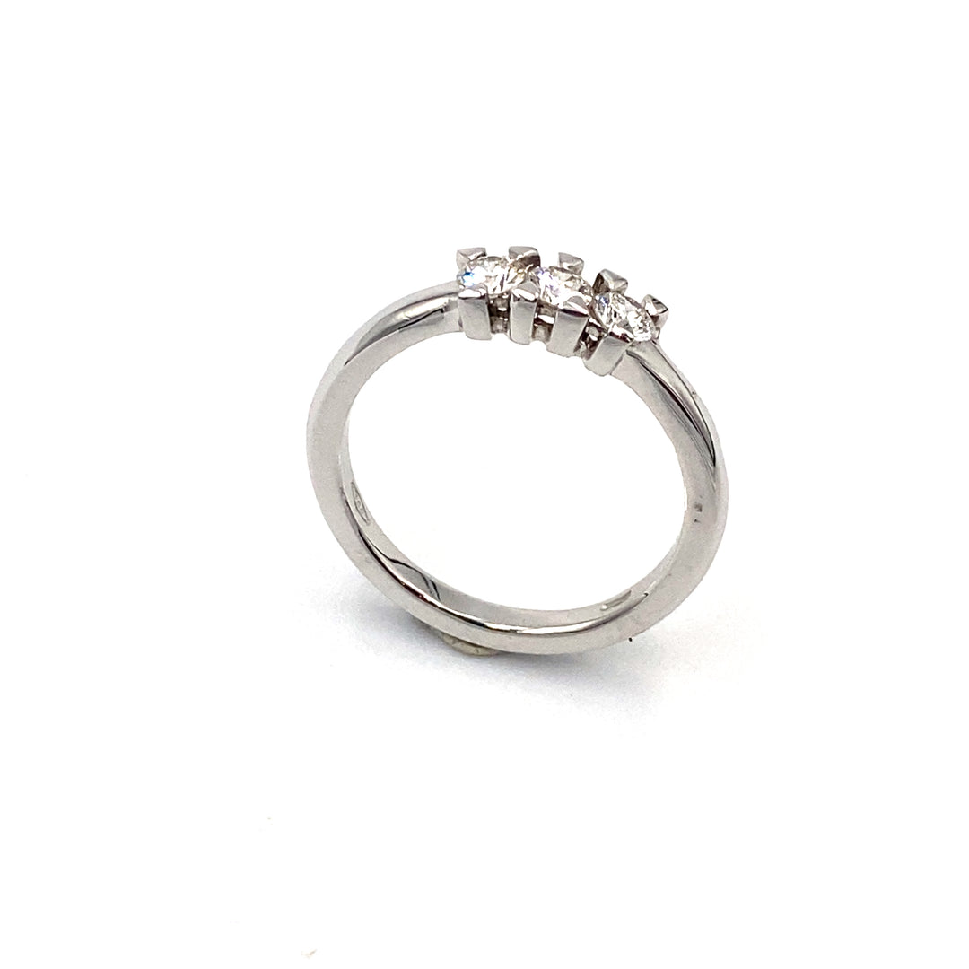 anello oro bianco  e diamanti unoaerre - siciliano gioielli 