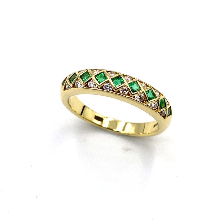 Vera yellow gold ring