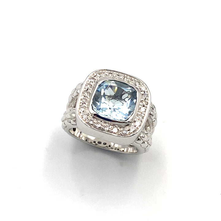 Fope White Gold Ring with Aquamarine Diamonds