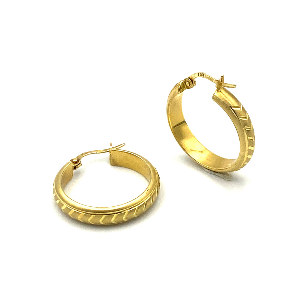 orecchini  a cerchio in oro giallo  siciliano gioielli 